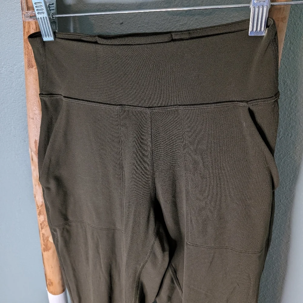 Lululemon Align Jogger Crop size 4 - Picture 3 of 6
